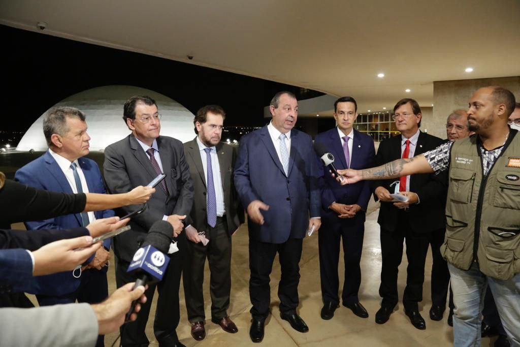 Bancada do Amazonas se reúne para traçar estratégia em defesa da Zona Franca no STF
