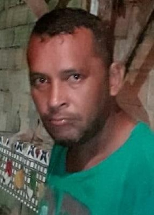 Homem desaparece após ser visto nadando em igarapé de Manaus