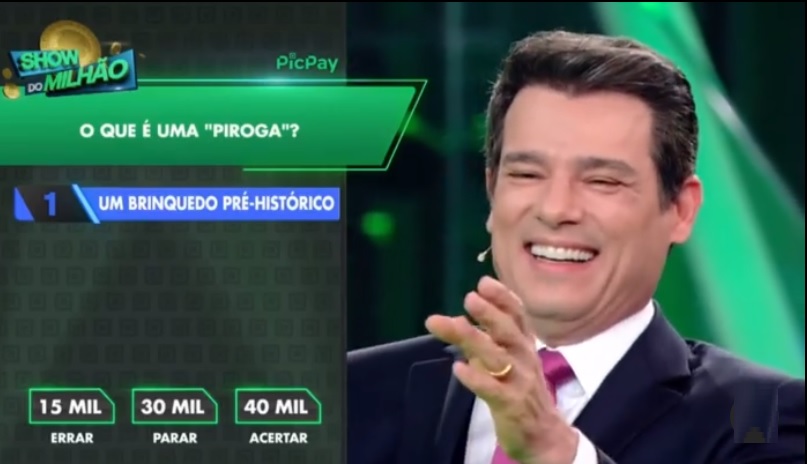 Celso Portiolli se confunde, pergunta 'o que é uma piroca’ e tem crise de riso