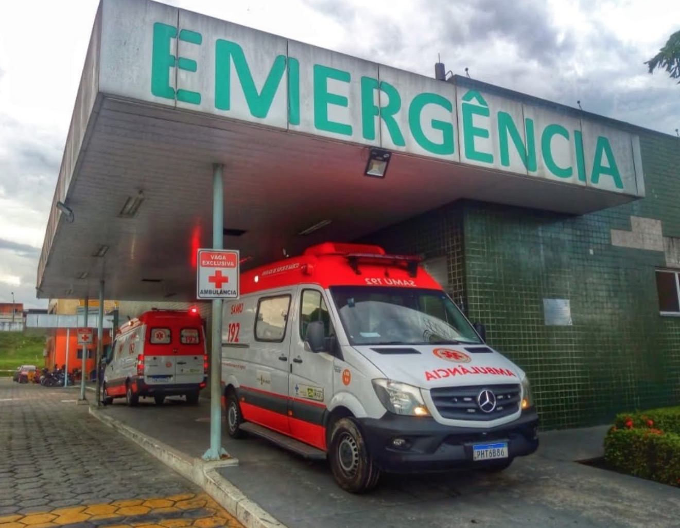 Briga entre irmãos termina com um esfaqueado em Manaus 