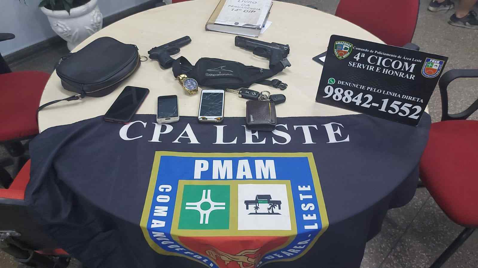 Dupla é presa após cometer arrastão no Gilberto Mestrinho; O terceiro fugiu