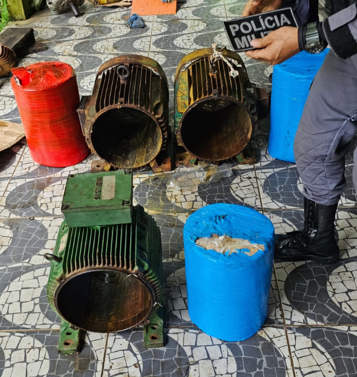 PM apreende 90 kg de cocaína escondidos em geradores no Amazonas