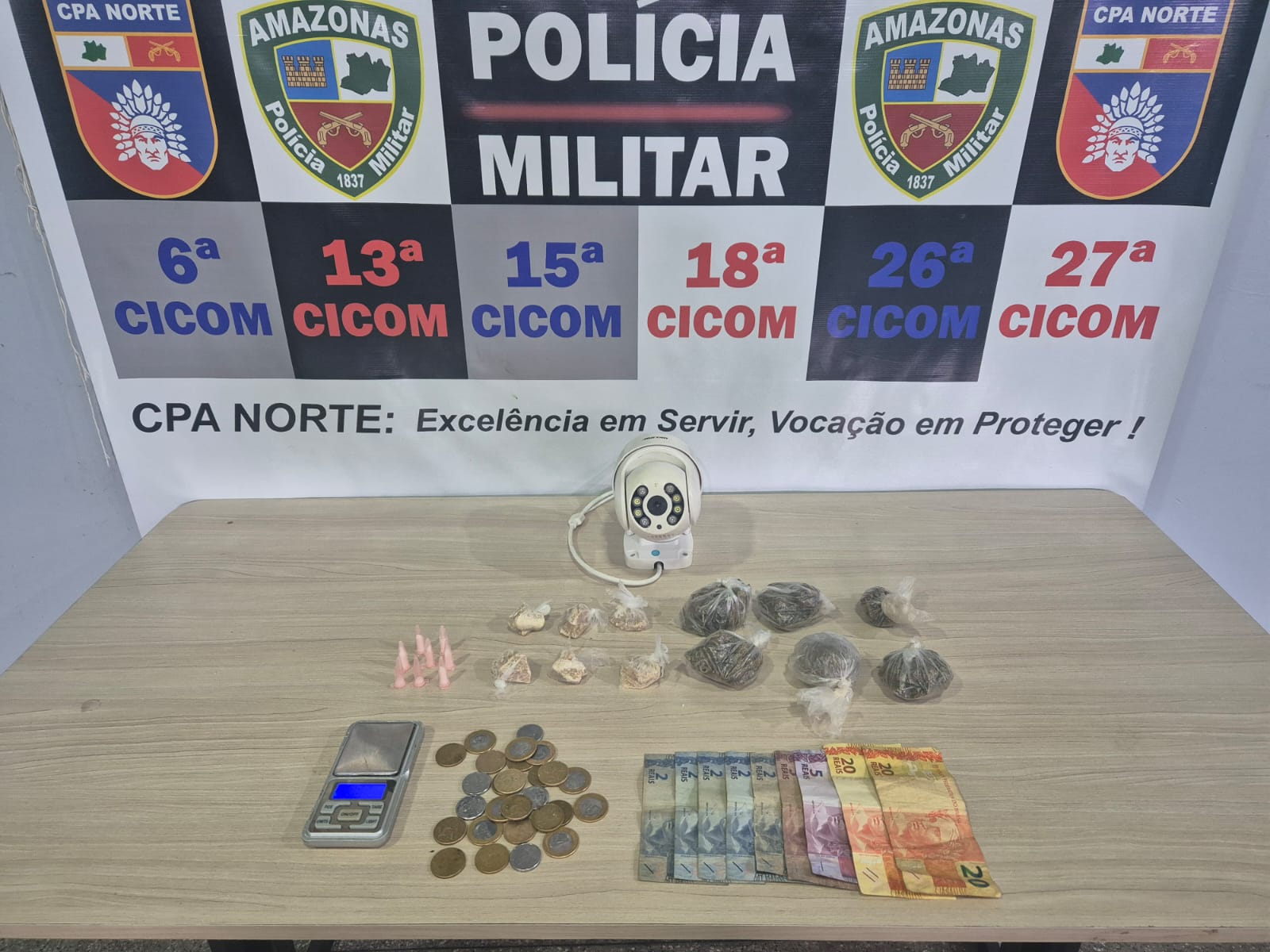 Dois homens são presos por tráfico de drogas na Zona Norte 