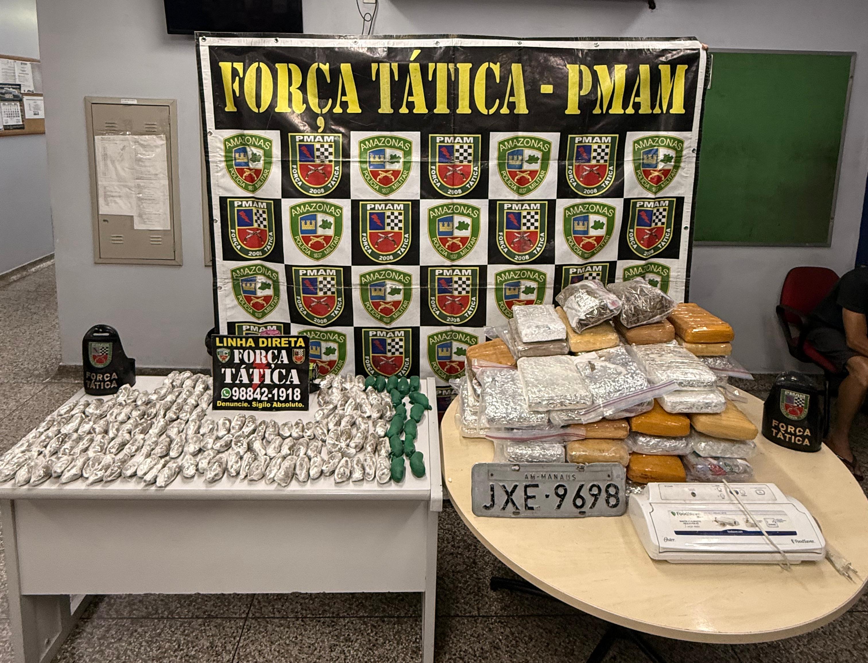 PM apreende mais de 80 quilos de drogas escondidas em depósito em Manaus