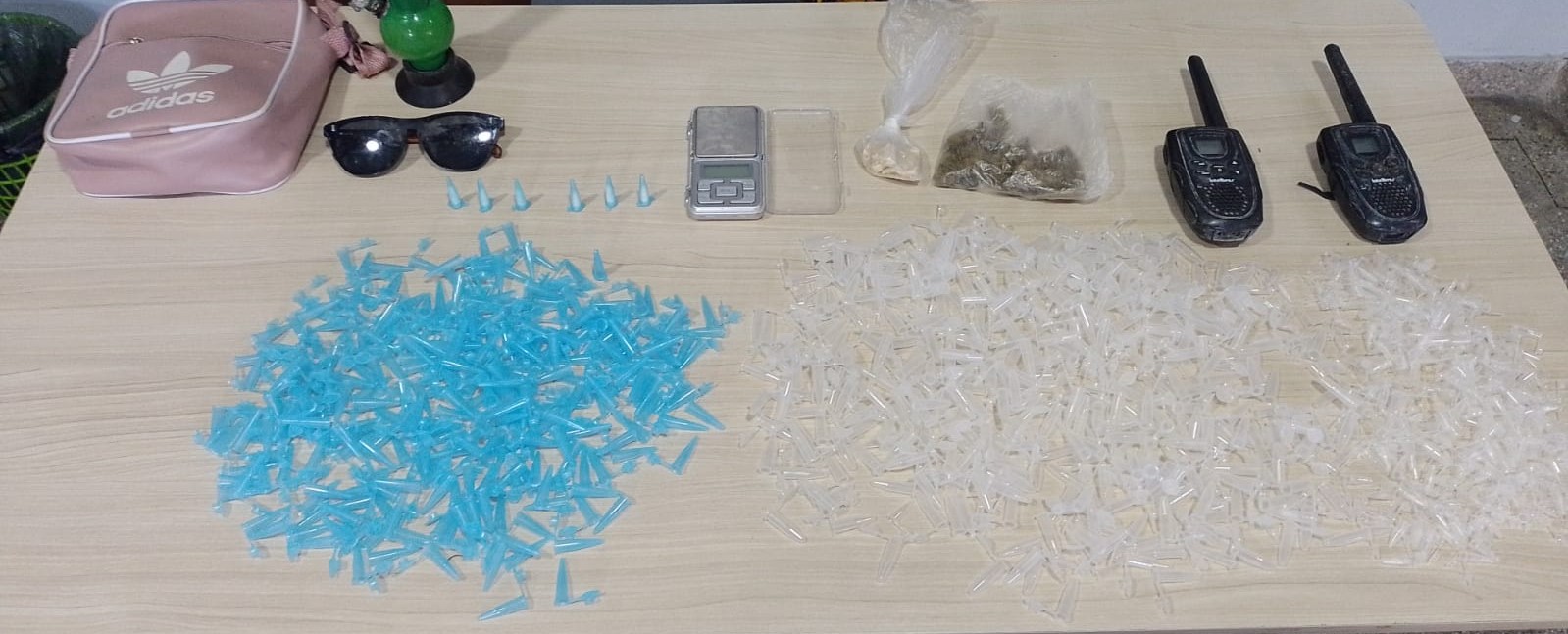 Casal do crime é preso após fazer de construção boca de fumo em Manaus