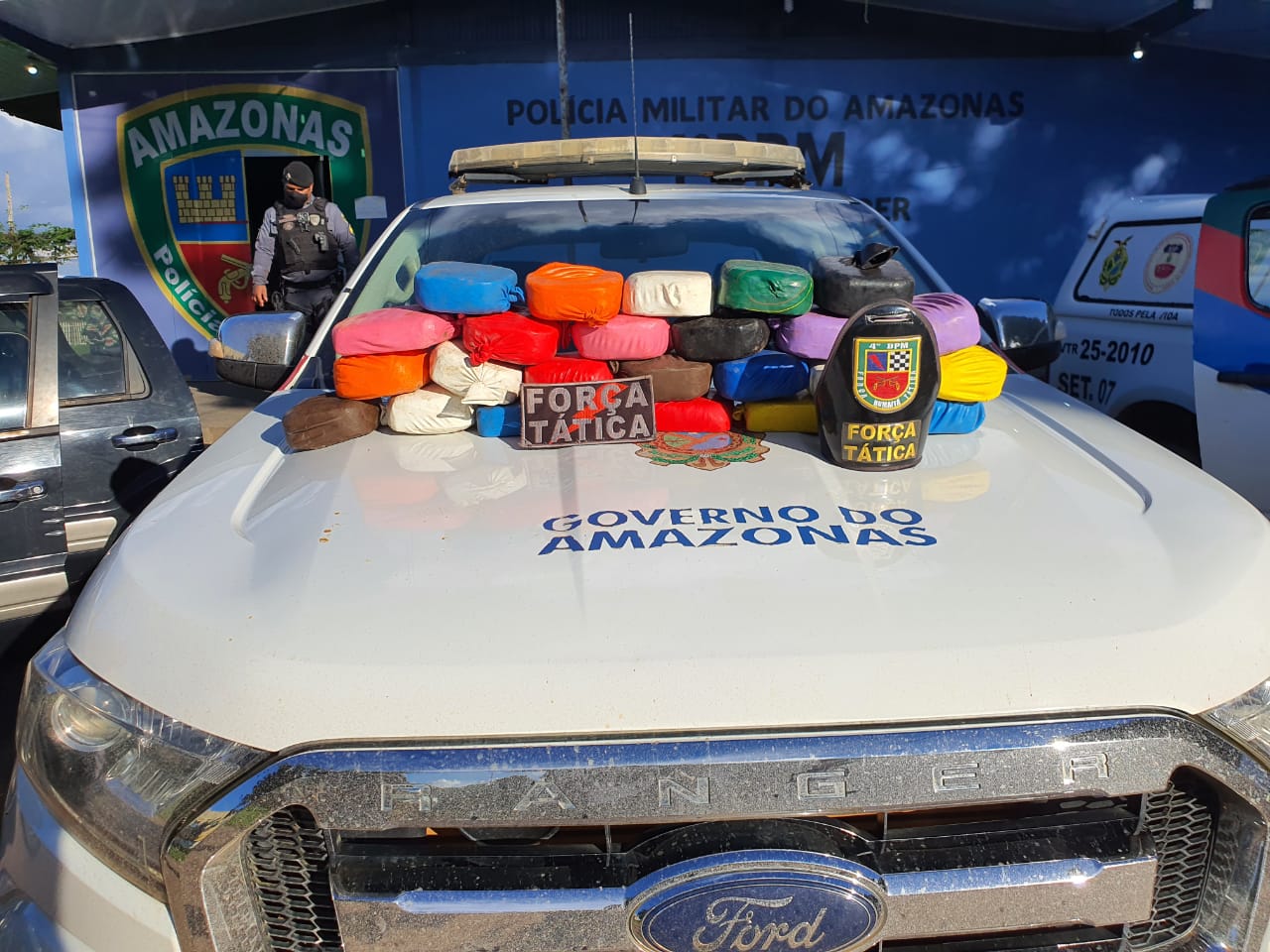 Idoso de 70 anos é preso transportando 25 kg de drogas no Amazonas 