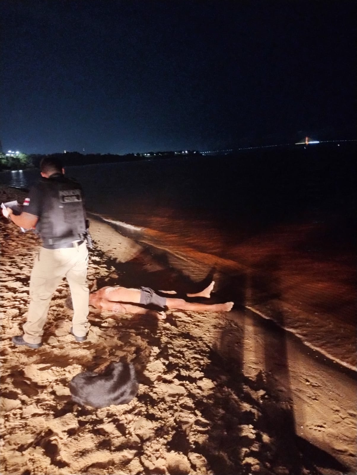 Com sinais de agressão, homem é achado morto na praia da Ponta Negra