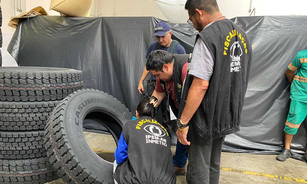 Ipem reprova mais de 500 pneus importados e bloqueia venda em Manaus 