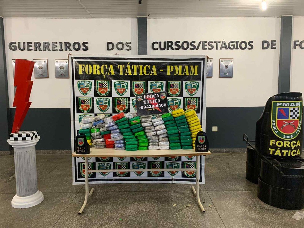 Trio é preso com 110 kg de drogas em Manaus