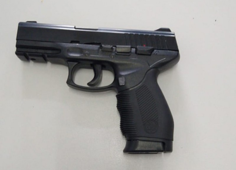 Homem invade casa para fugir da polícia em Manaus 