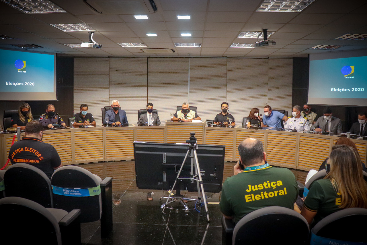 Dupla é presa suspeita de compra de votos no interior do Amazonas