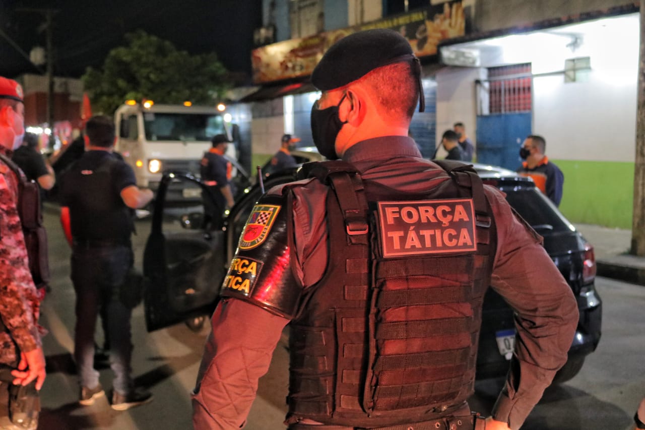 Cinco pessoas são presas por desobedecerem toque de recolher em Manaus 