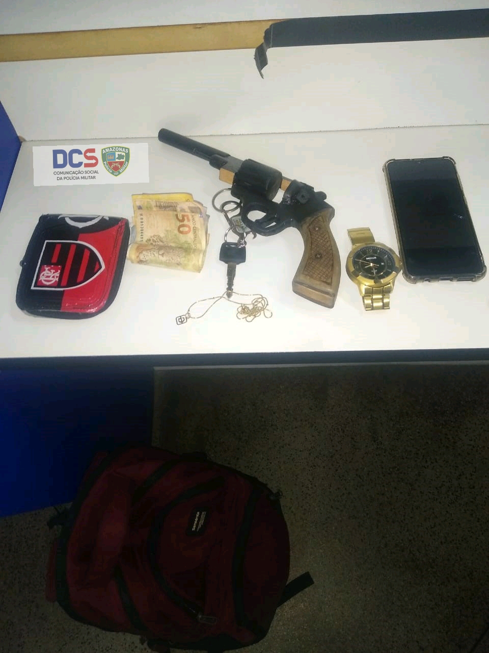 Dupla é detida após tentativa de roubo em drogaria de Manaus