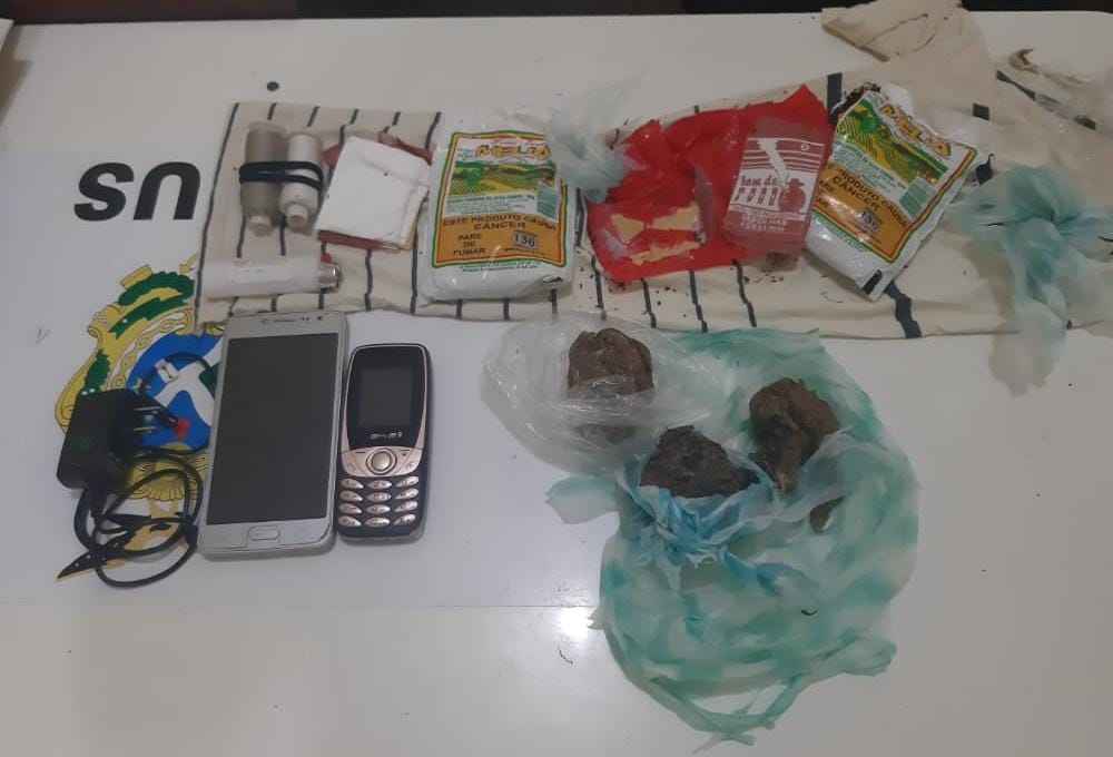 Polícia apreende drogas e celulares arremessados para presídio no Amazonas 