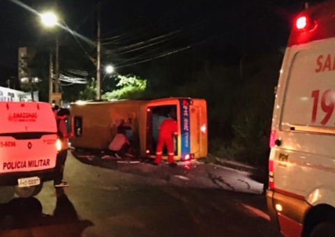Motorista de micro-ônibus que capotou em Manaus é preso e nova versão surge