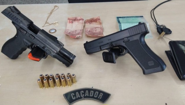 Suspeitos de roubarem moto são presos após sofrerem acidente em Manaus