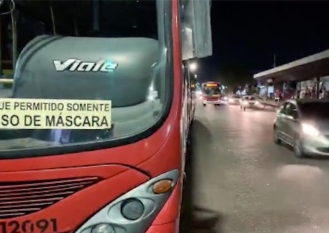 Passageiro fica ferido ao reagir a assalto no ônibus 678 em Manaus