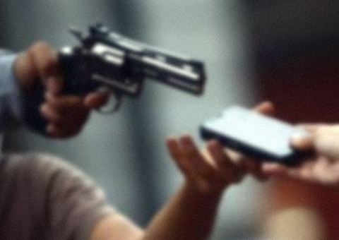 Funcionários de drogaria vivem terror sob mira assaltantes em Manaus