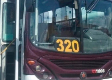 Passageiro é baleado durante arrastão em ônibus da linha 320 em Manaus