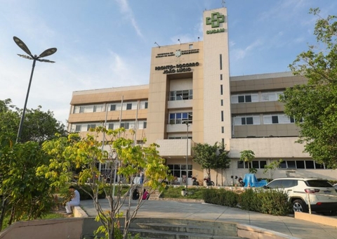 Homem é atacado a facadas durante confusão em bar de Manaus 