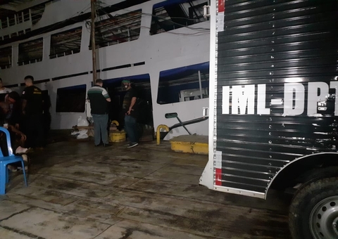 Homem morre eletrocutado ao tentar salvar cachorro em embarcação de Manaus