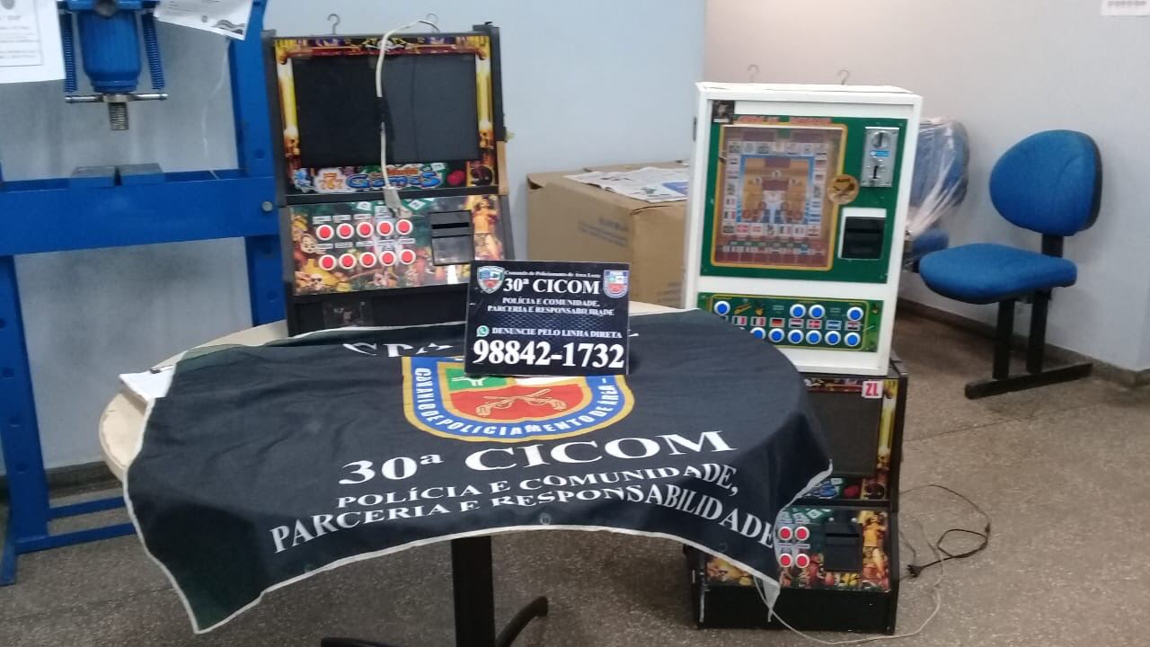 Dono de bar é detido com máquinas caça-níquel em Manaus 