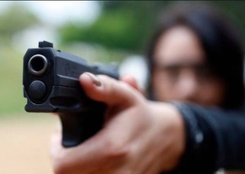 Homem morre e adolescentes são apreendidos após tiroteio com PMs em Manaus