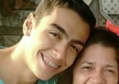 Jovem morre baleado dentro de casa durante tiroteio entre PMs e traficantes