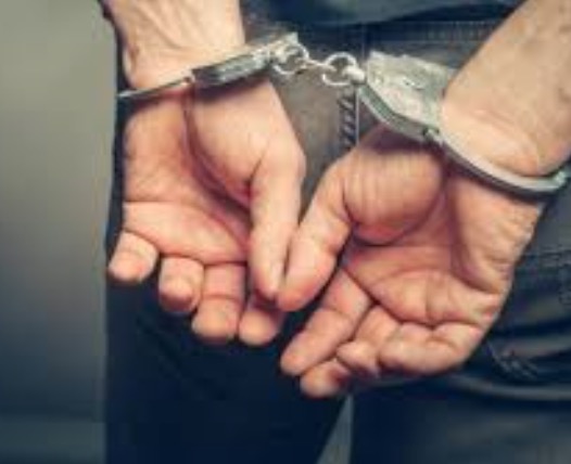 Foragido por homicídio é preso enquanto passeava em avenida de Manaus