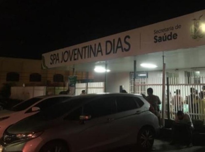 Dupla é atacada com tiros de fuzil em área vermelha de Manaus