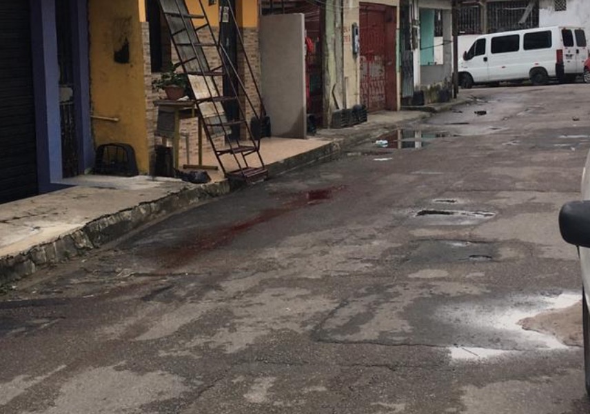 Grupo persegue e mata homem com tiros na cabeça em Manaus