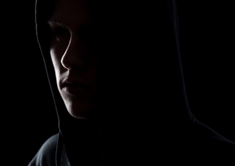 Obcecado, homem persegue e tenta sequestrar mulher em Manaus  