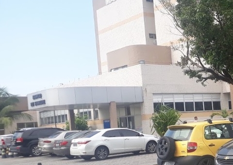 Trio é preso por roubar e esconder carros no pátio de maternidade em Manaus