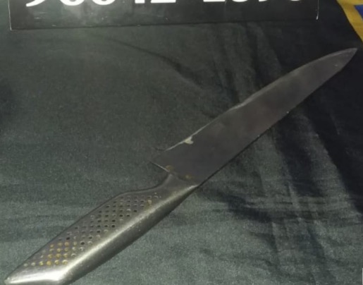 Após assaltar ônibus com faca, dupla é perseguida e espancada em Manaus