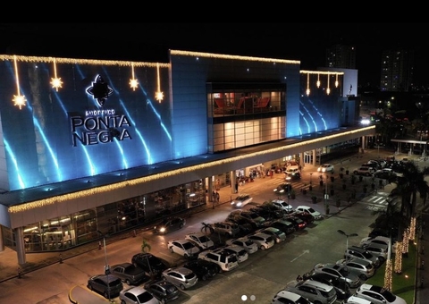 Ladrões furtam R$ 250 mil em celulares no Shopping Ponta Negra, em Manaus