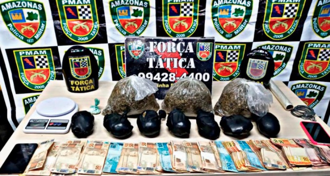 Homem é preso com 7 kg de maconha e quase R$ 15 mil em casa de Manaus