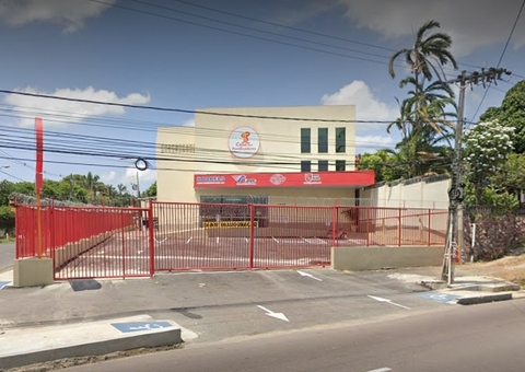 Assaltantes invadem loja e roubam R$ 10 mil em Manaus