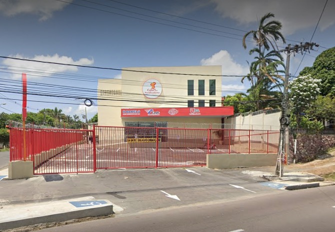 Assaltantes invadem loja e roubam R$ 10 mil em Manaus