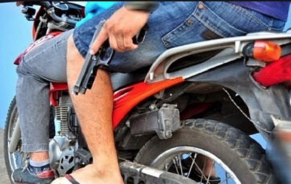 Homem é vítima de bala perdida durante tiroteio em Manaus