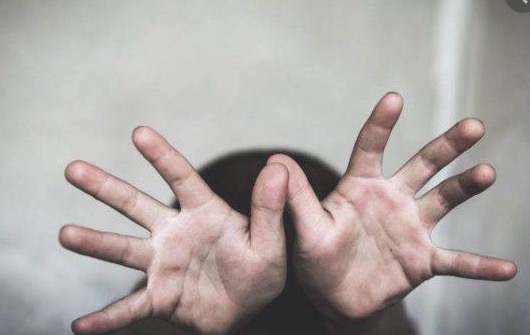 Idoso é preso por estuprar sobrinha de cinco anos em Manaus