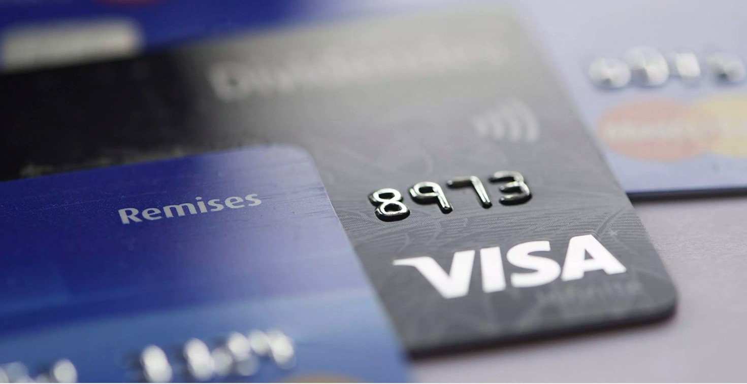 Delegacia do Consumidor explica direitos nas compras com cartão de crédito