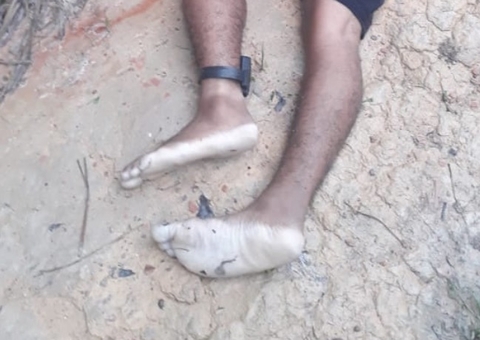 Com tiros na cabeça e costas, homem é encontrado morto em ramal de Manaus