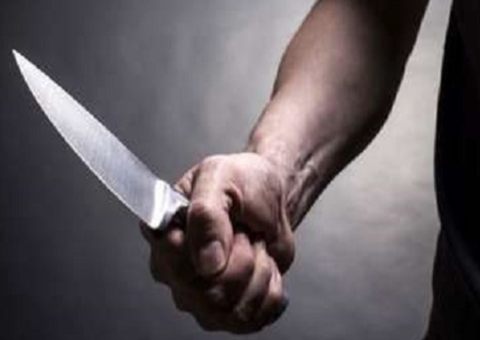 Homem mata esposa a facadas após discussão por jogo de futebol