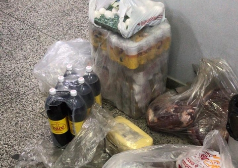 Trio de venezuelanos é preso após tentar furtar supermercado em Manaus 