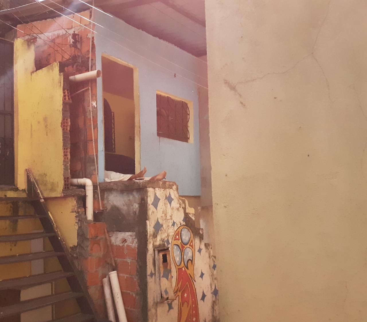 Homem é executado na porta da própria casa em Manaus