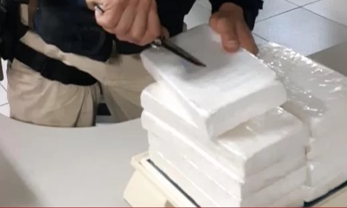 Polícia apreende mais de 100 kg de cocaína pura no Amazonas