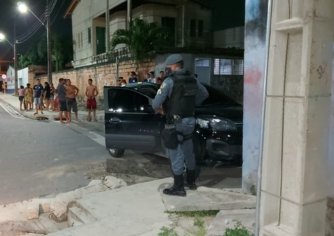 Suspeitos de fazer arrastão em carro de aplicativo são presos em Manaus