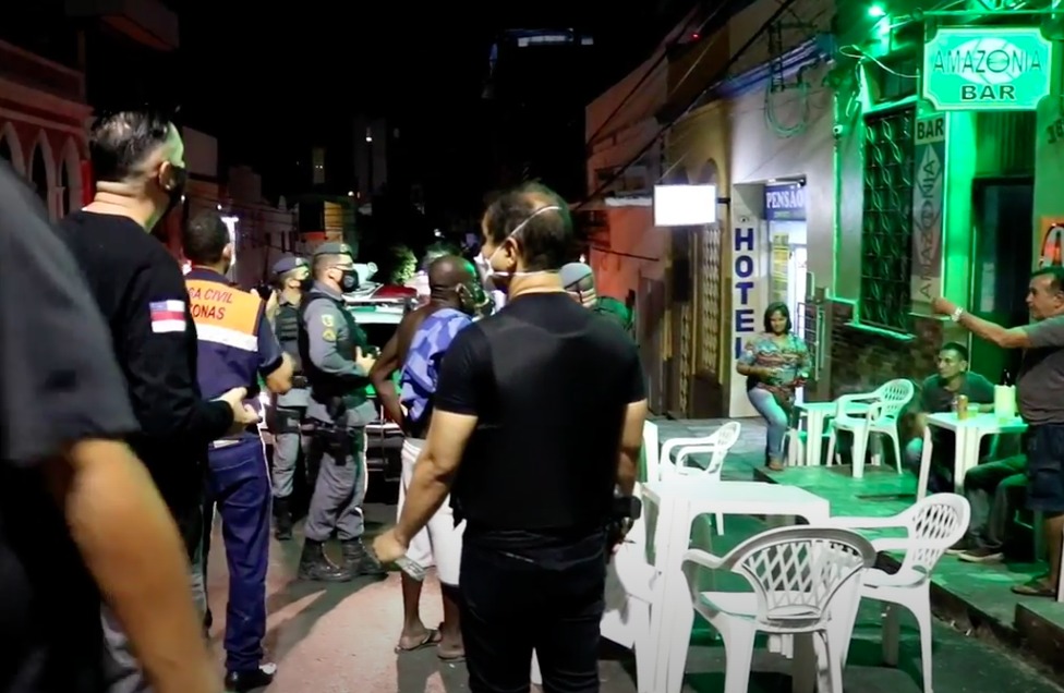 Mais de 20 estabelecimentos são fechados no fim de semana em Manaus