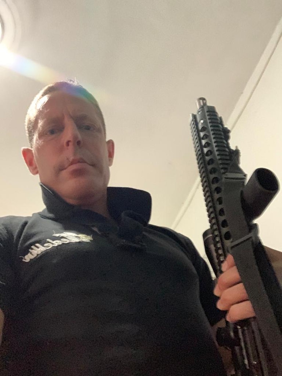 Estrangeiro é preso suspeito de fornecer armas e drogas para facções 