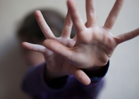 Menina de 9 anos é estuprada por amigo da família